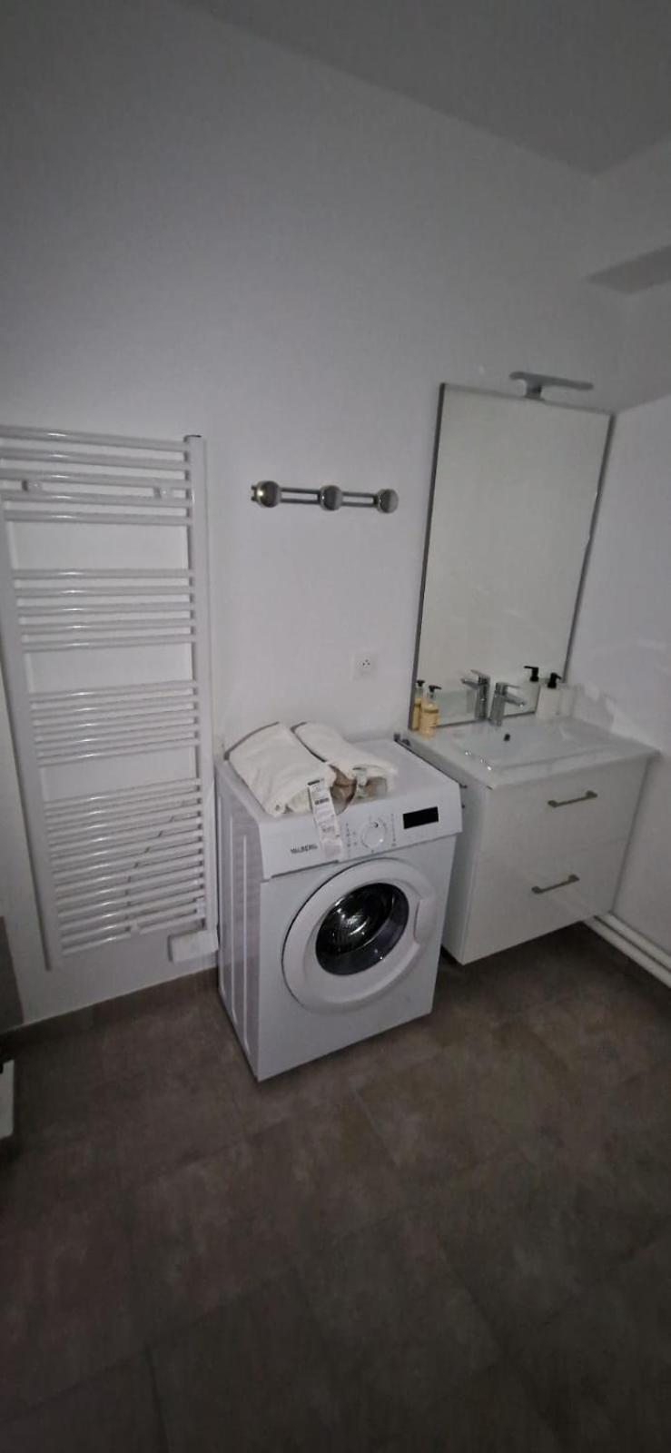 Residence Marceau Drancy Bagian luar foto