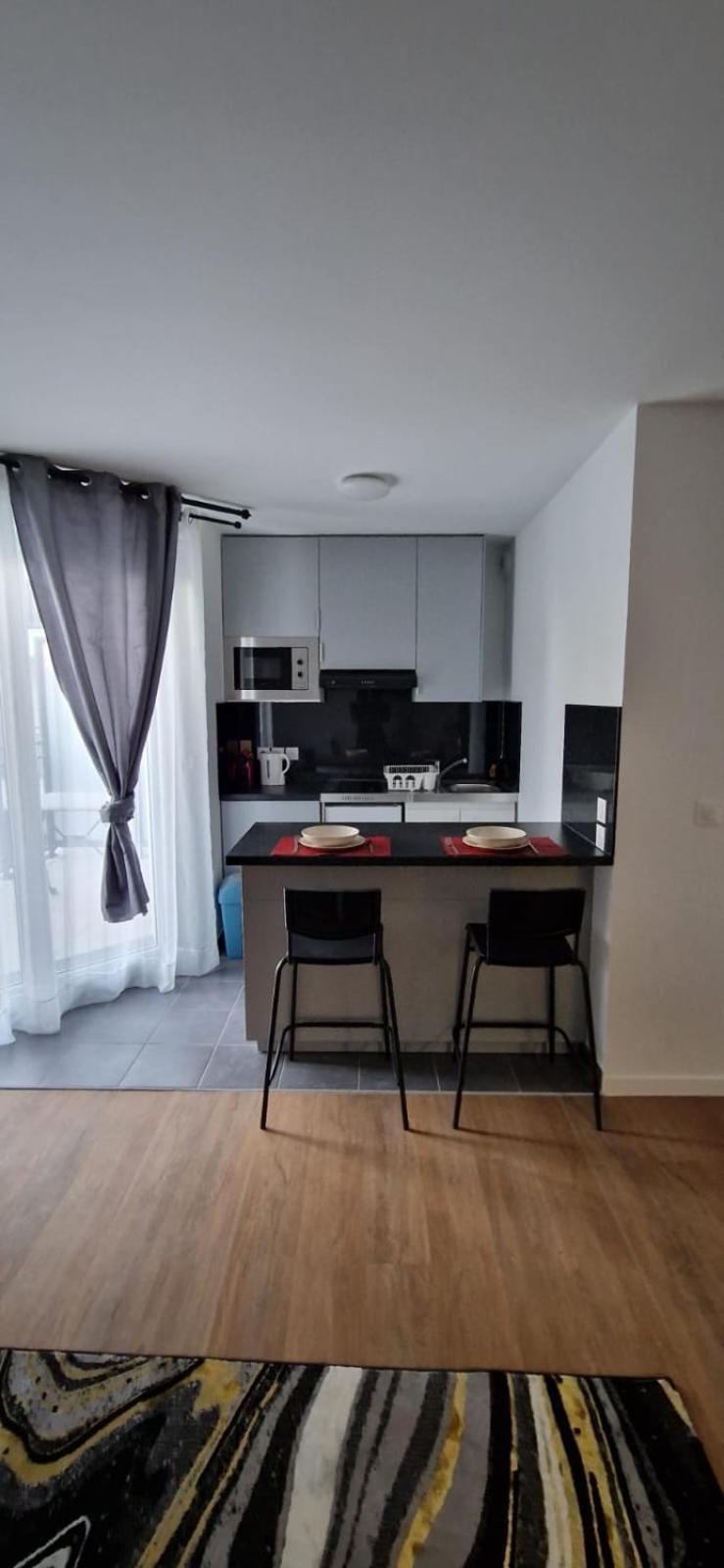 Residence Marceau Drancy Bagian luar foto