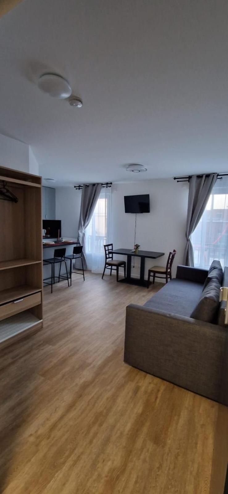 Residence Marceau Drancy Bagian luar foto
